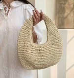 Classic straw clutch