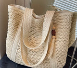 Classic straw tote