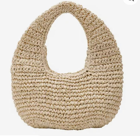 Classic straw clutch